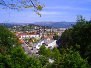 Praça da República e Mosteiro de S. Miguel de Refojos