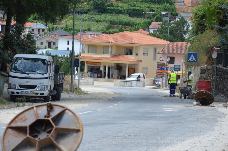 Obra de repavimentação da Rua Francisco Botelho