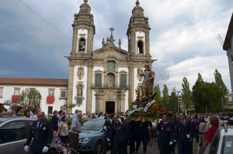 Grandiosa Procissão em honra de S. Miguel