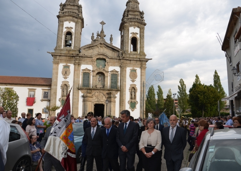 Grandiosa Procissão em honra de S. Miguel
