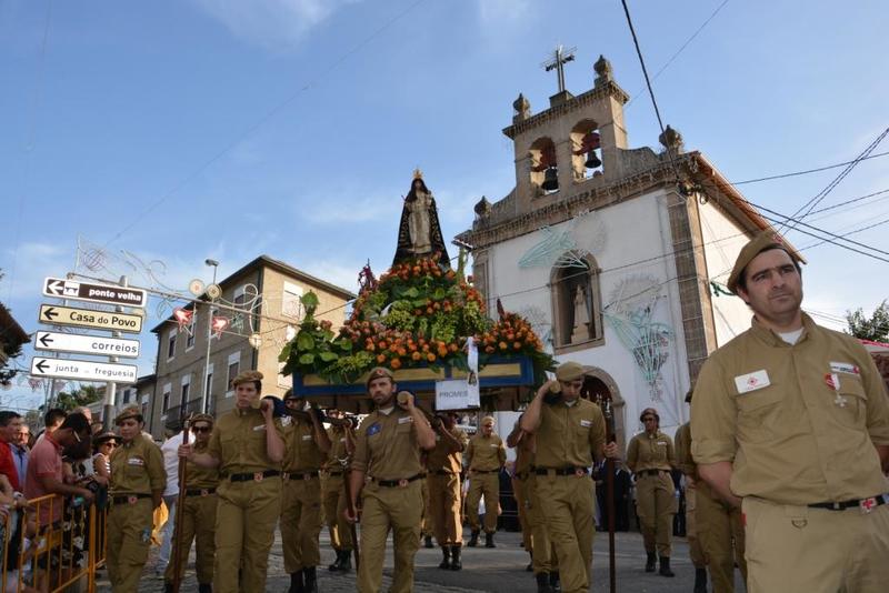 Procissão em Honra da Senhora dos Remédios