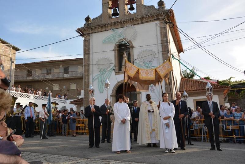 Procissão em Honra da Senhora dos Remédios