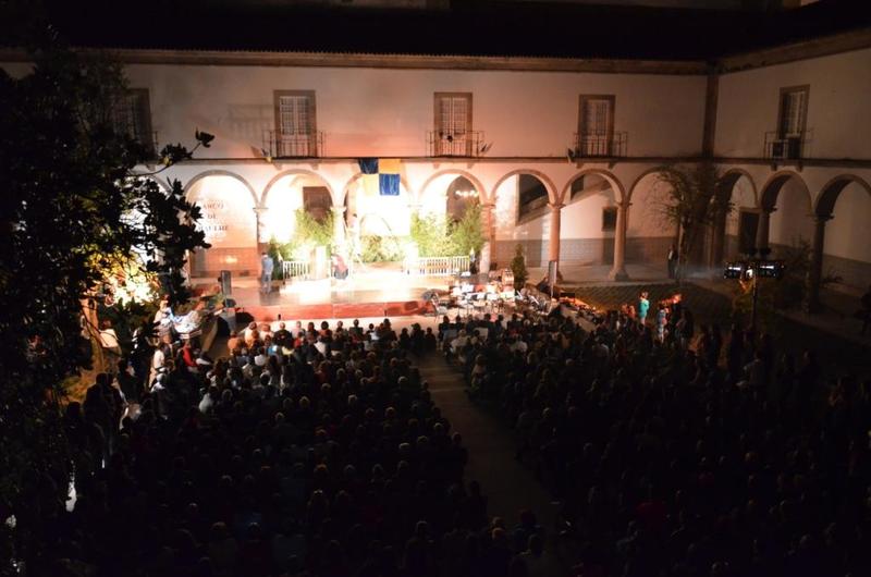  Teatro «A Primeira Viagem