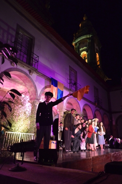  Teatro «A Primeira Viagem