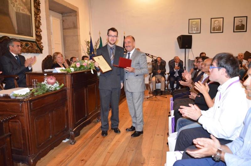 Homenagem a oito cidadãos e uma coletividade