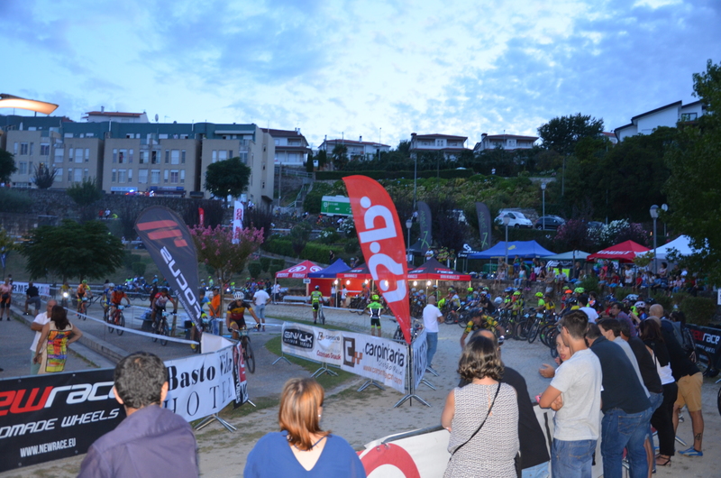 «Cabeceiras Urban Race» juntou cerca de 400 BTTistas em prova noturna
