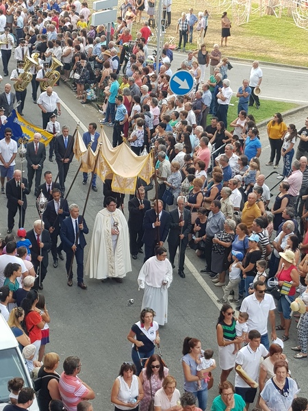 Procissão em Honra da Senhora dos Remédios