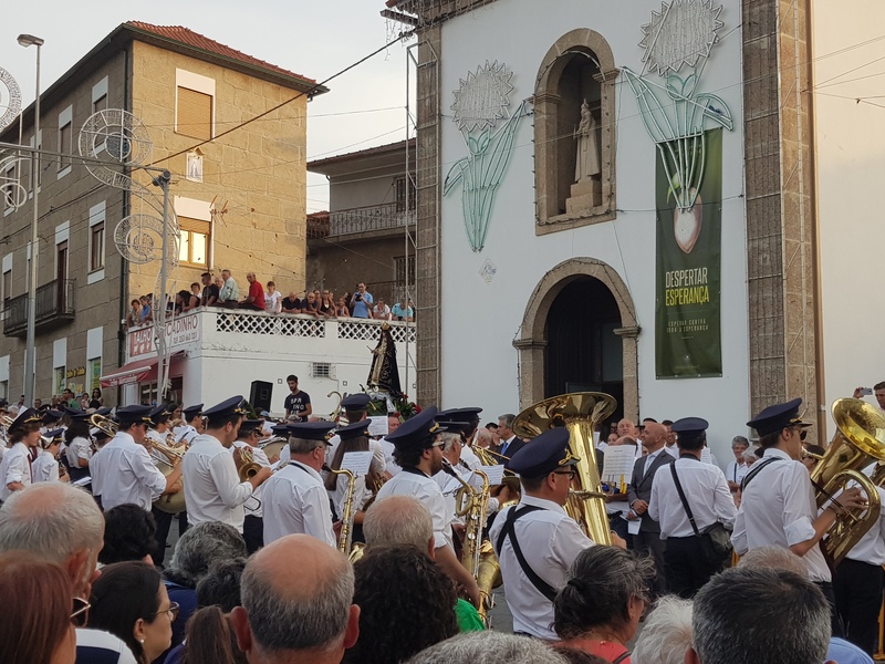 Procissão em Honra da Senhora dos Remédios