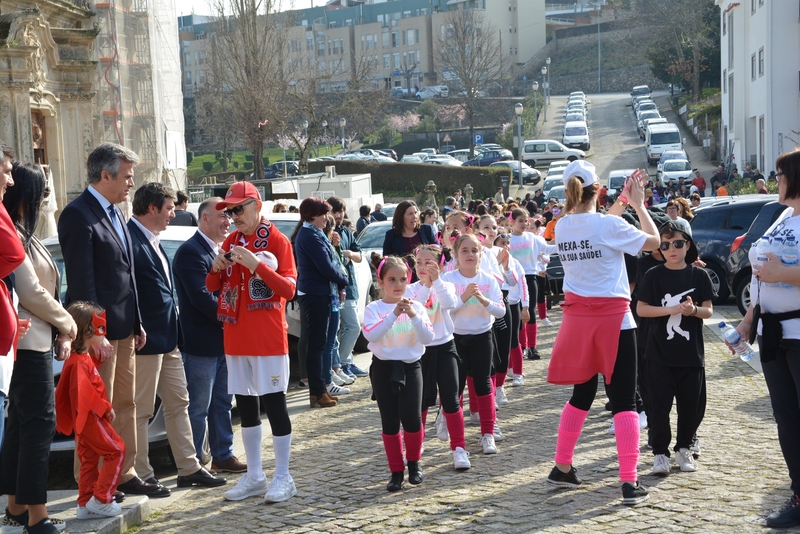 Leia mais sobre «Mexa-se pela sua saúde» foi mote do desfile de Carnaval das Escolas