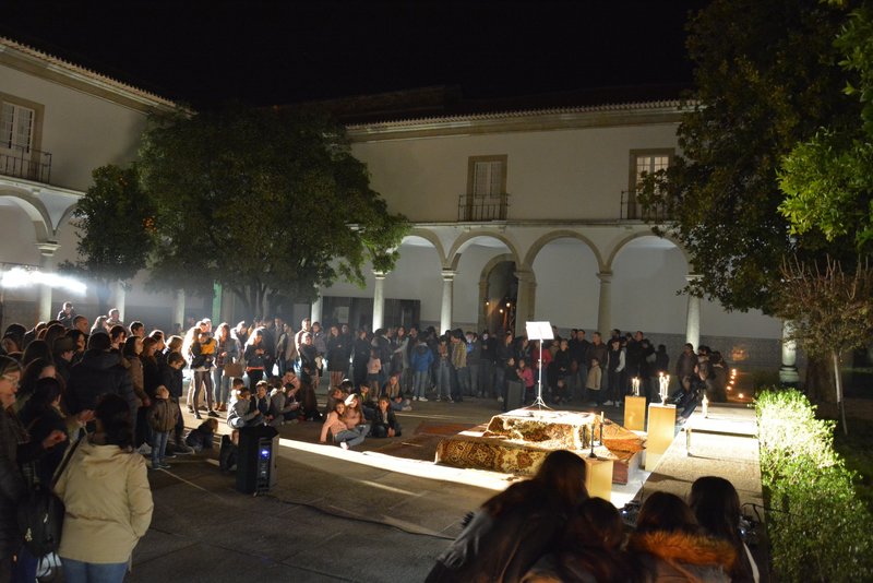 A Noite das Mil e Uma Histórias