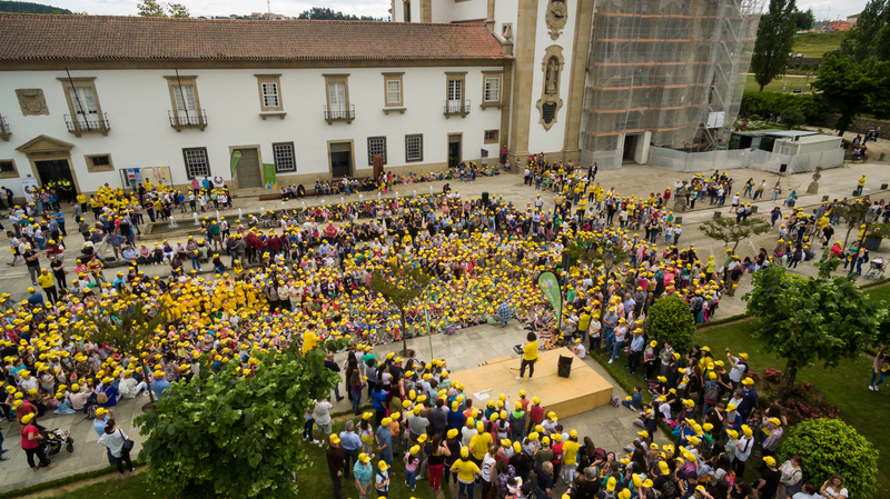 «Dá Lã... Um Abraço ao Mosteiro»