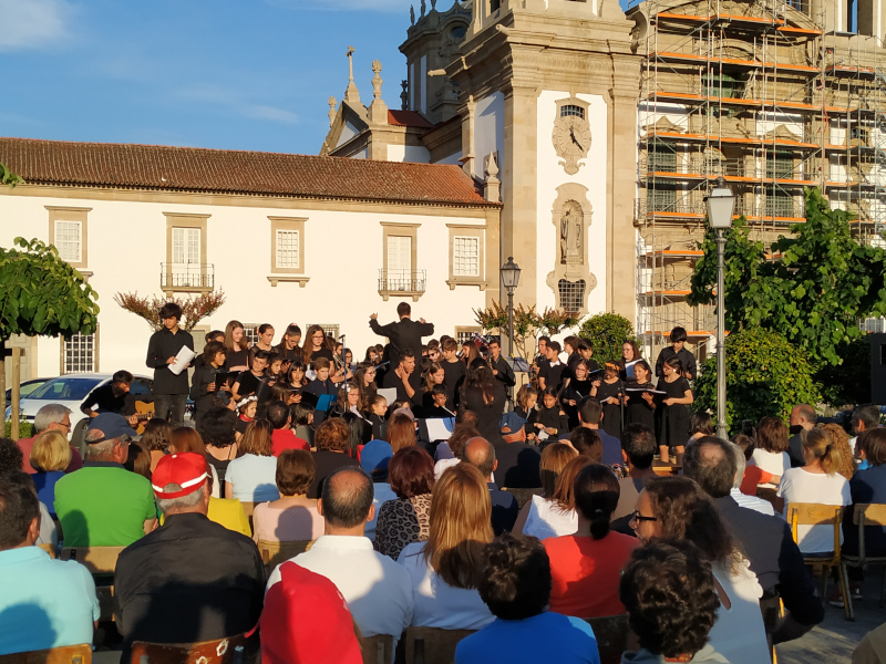 Leia mais sobre Praça da República recebeu fantástico concerto