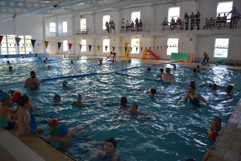 Piscina Municipal Coberta de Refojos