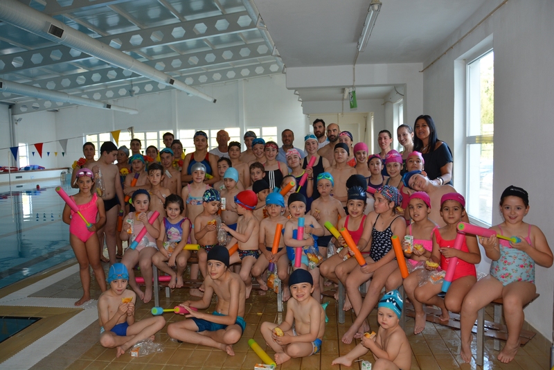Piscina Municipal Coberta de Refojos