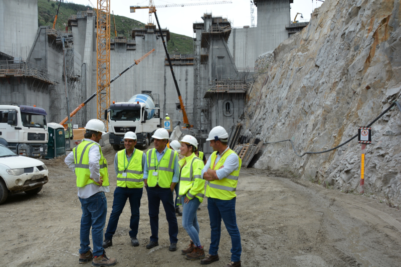 Leia mais sobre Presidente da Câmara visitou a obra da Barragem de Daivões