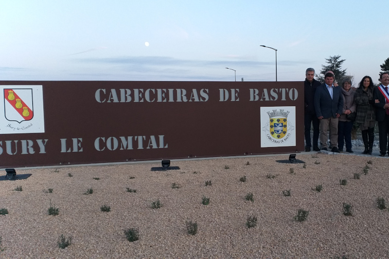 Presidente da Câmara participou na inauguração da «Rotunda de Cabeceiras de Basto» em Sury-le-Comtal