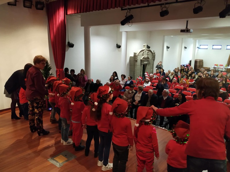 Escola da Ferreirinha em Cavez