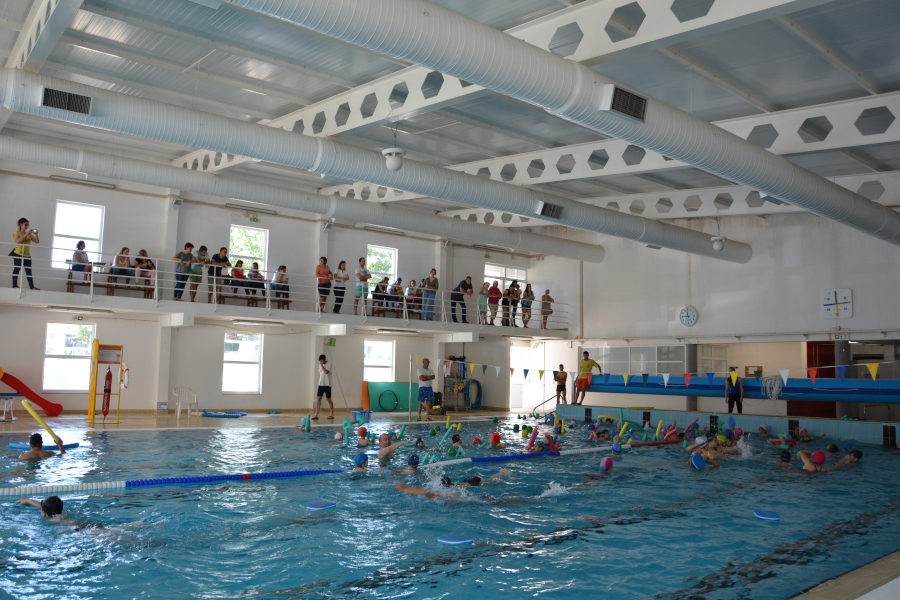 Piscina Municipal Coberta de Refojos