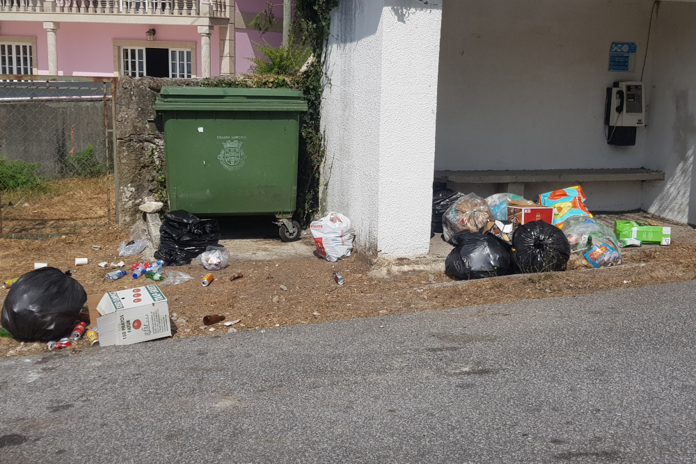 Lixo em Cambeses