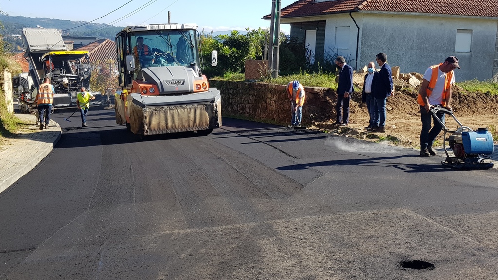 Pavimentação em Outeiro