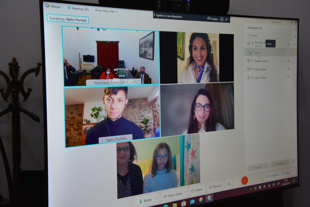 Presidente da Câmara entrega prémios aos vencedores do Concurso Literário Conto Infantil