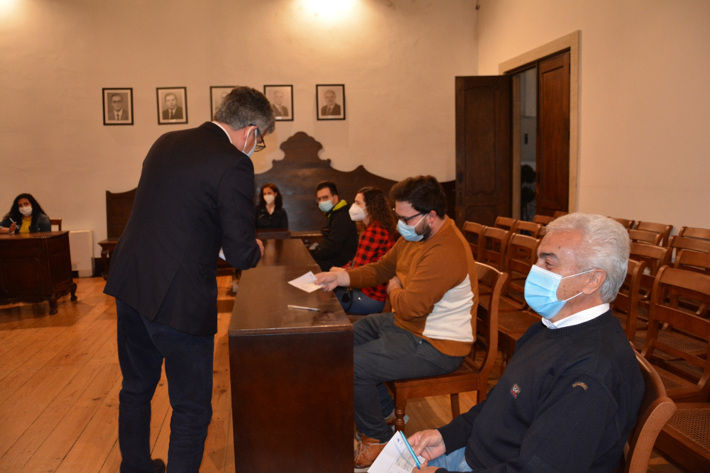 46 apoios