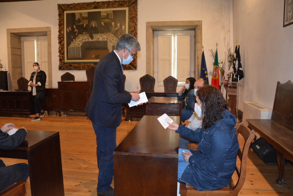 46 apoios