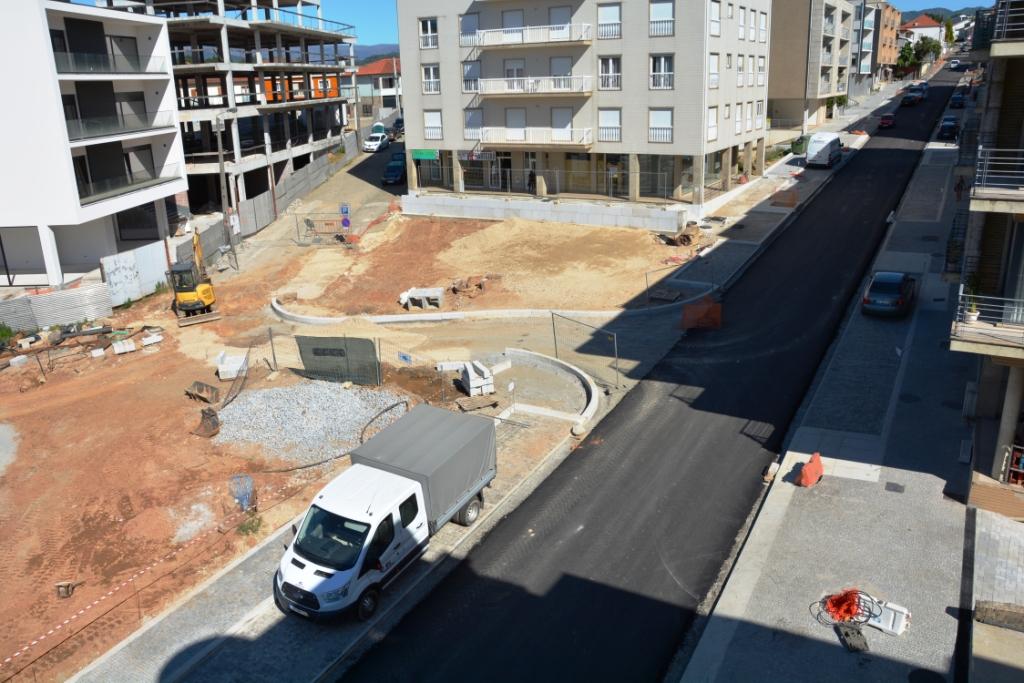 Avenida no Arco de Baúlhe