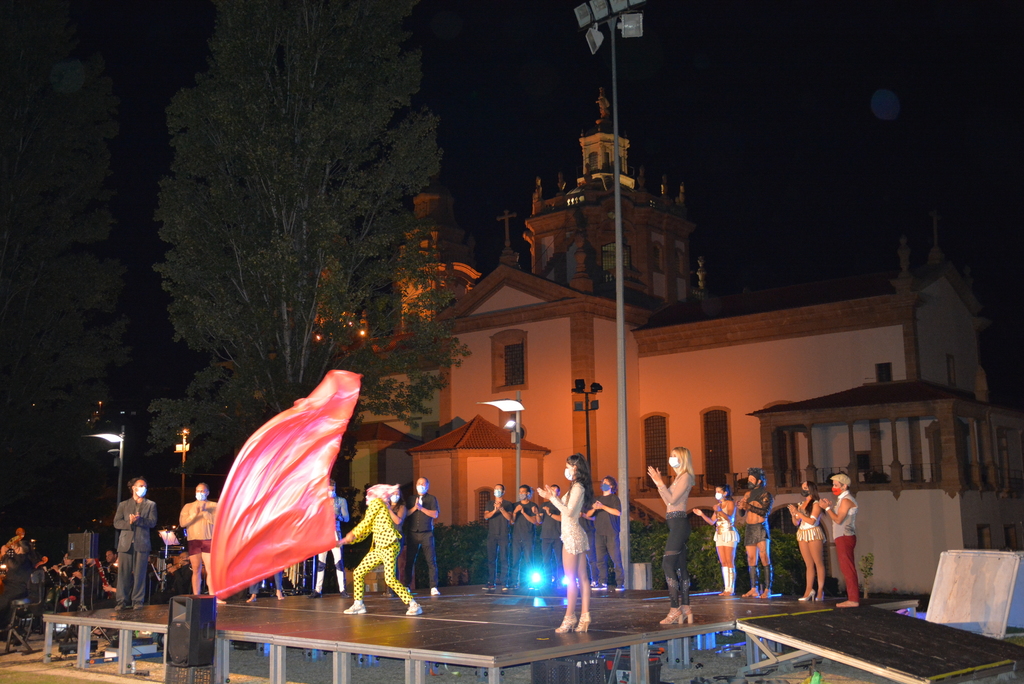 Projeto De Volta à Praça trouxe três espetáculos circenses a Cabeceiras de Basto.