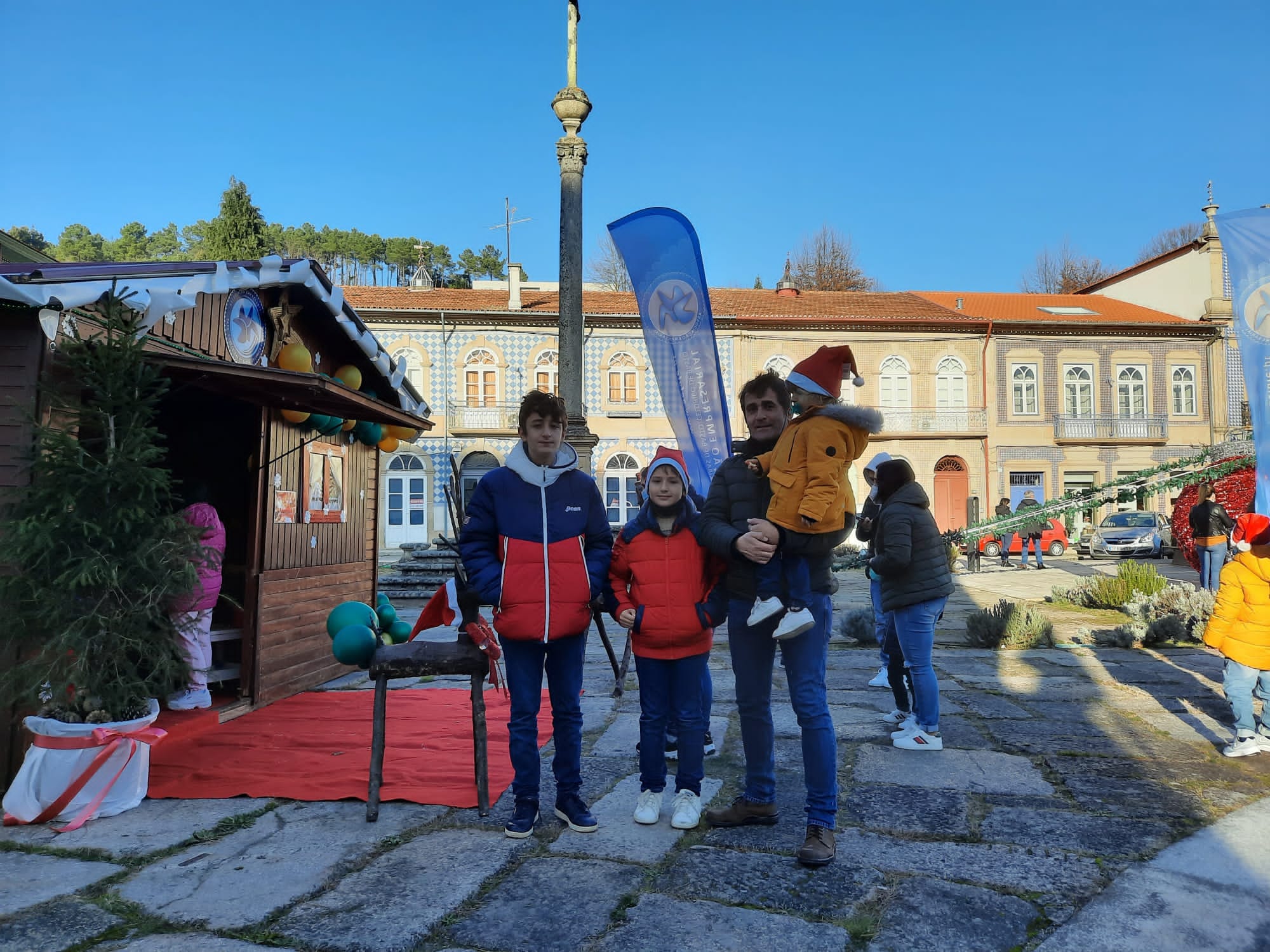 Parada de Natal e Mercadinho animaram Praça da República