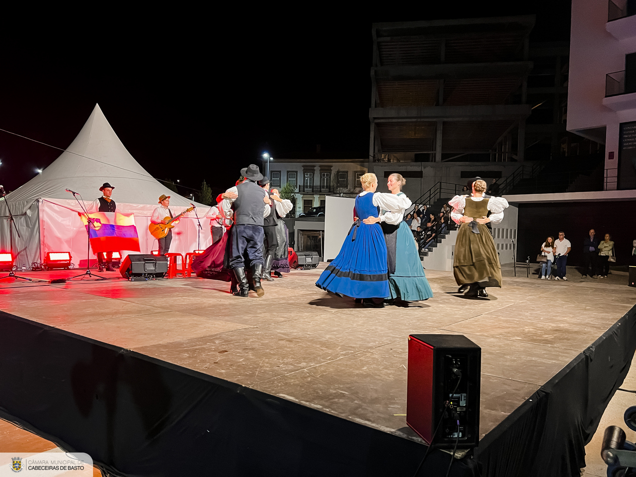 Arco de Baúlhe ‘dançou’ ao ritmo do FestIn Folk Corredoura