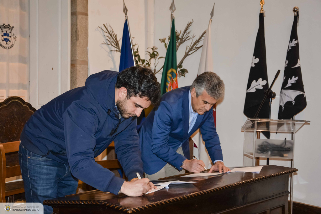Protocolos com o movimento associativo