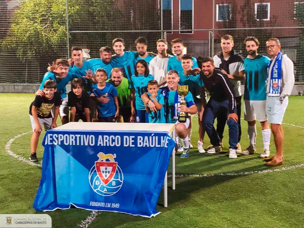 Presidente da Câmara na final do torneio de futsal do Desportivo do Arco de Baúlhe