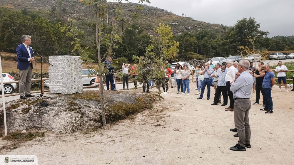 Presidente da Câmara na inauguração da Zona de Lazer de Lapela