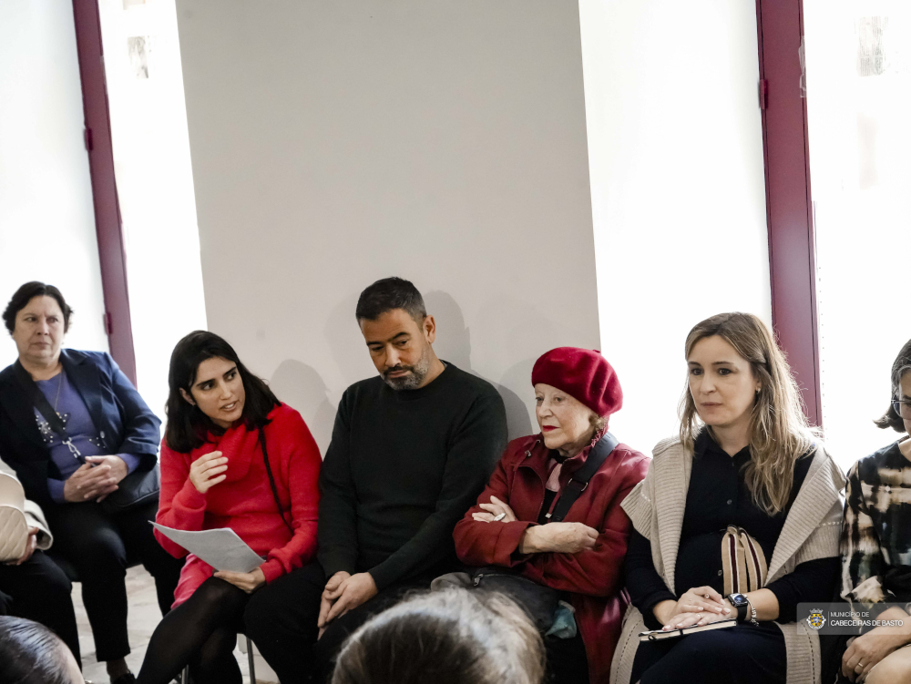 Leia mais sobre Vereadora no encerramento da exposição «Re/Conhecer Helena Cardoso»