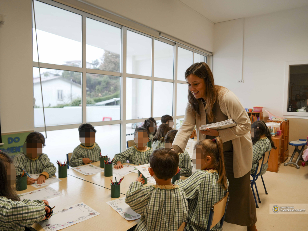 Crianças levaram para casa «A Raposa Viajante pela Serra da Cabreira»