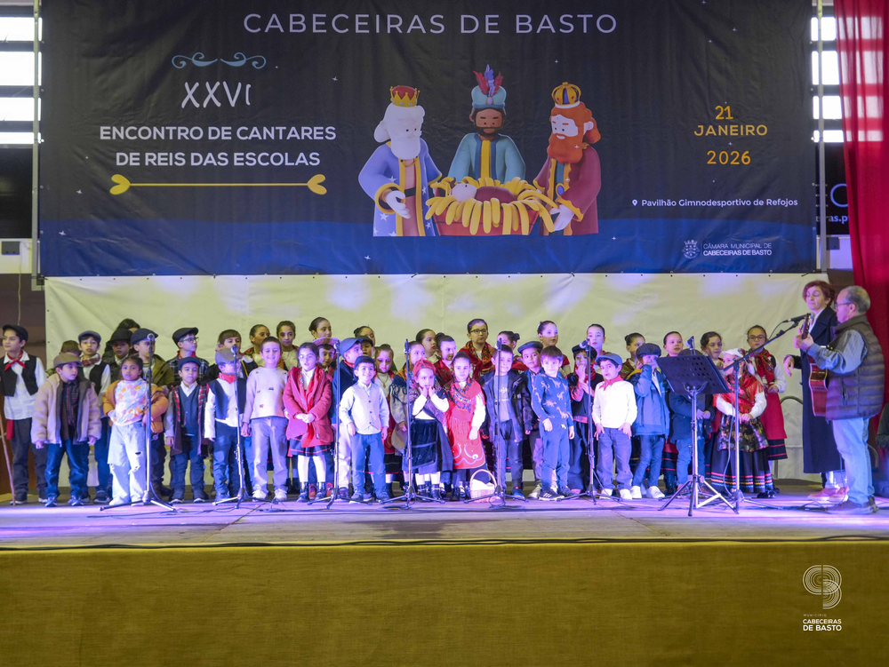 Escolas cantaram os Reis