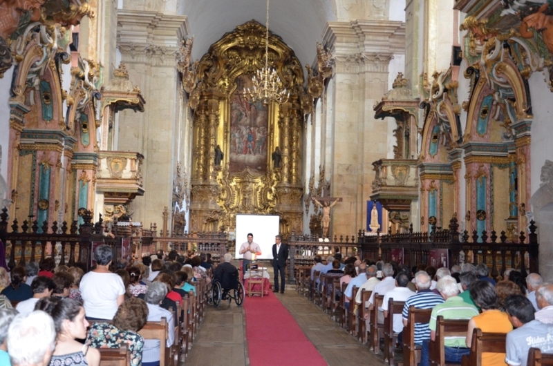Altares restaurados